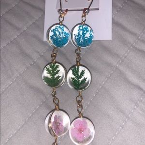 Bestsey Johnson flower infused earrings